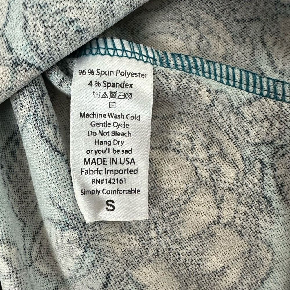 LuLaRoe Women's Size S Cassie Pencil Skirt Blue Red Roses Print‎ Stretchy New - Picture 4 of 8